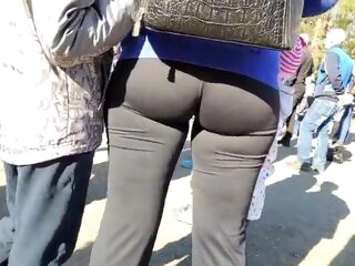 extraordinaire mouth-watering hips milfs in tight leggings