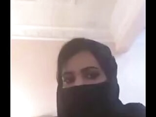 arab female showing boobs on webcam